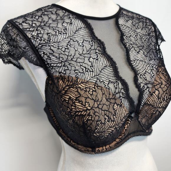 b.tempt'd Black Lace Neck Bralette Top Womens XL Cap Sleeve Built In Bra Sultry - Picture 4 of 12